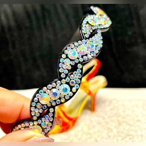 Aurora Beaded and crystal headband -very pretty standard size